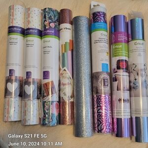 Cricut Iron on vinyl. Lot